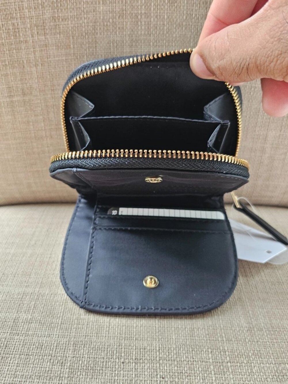 Time and True Women Wallet Black Faux Leather Zip Around Coin Wallet Cardholder - Picture 4 of 12